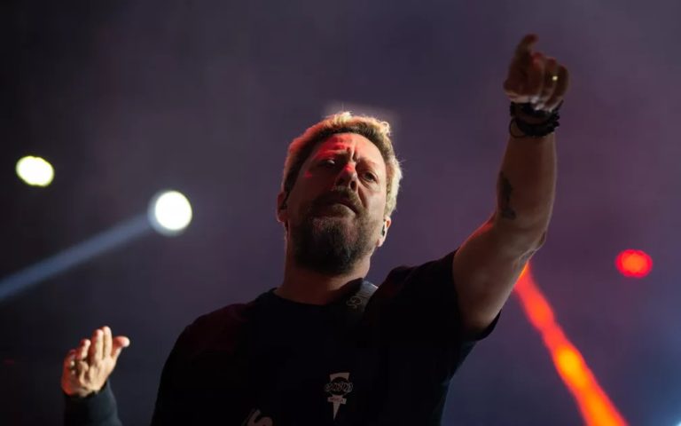 Baixista do Raimundos morre aos 57 anos