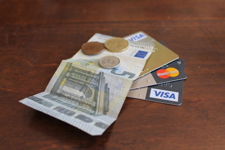 O que é um score de crédito e como ele pode afetar suas chances de obter um cartão de crédito